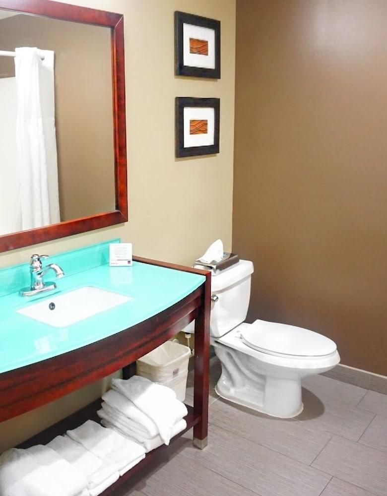 וולדורף Quality Suites מראה חיצוני תמונה