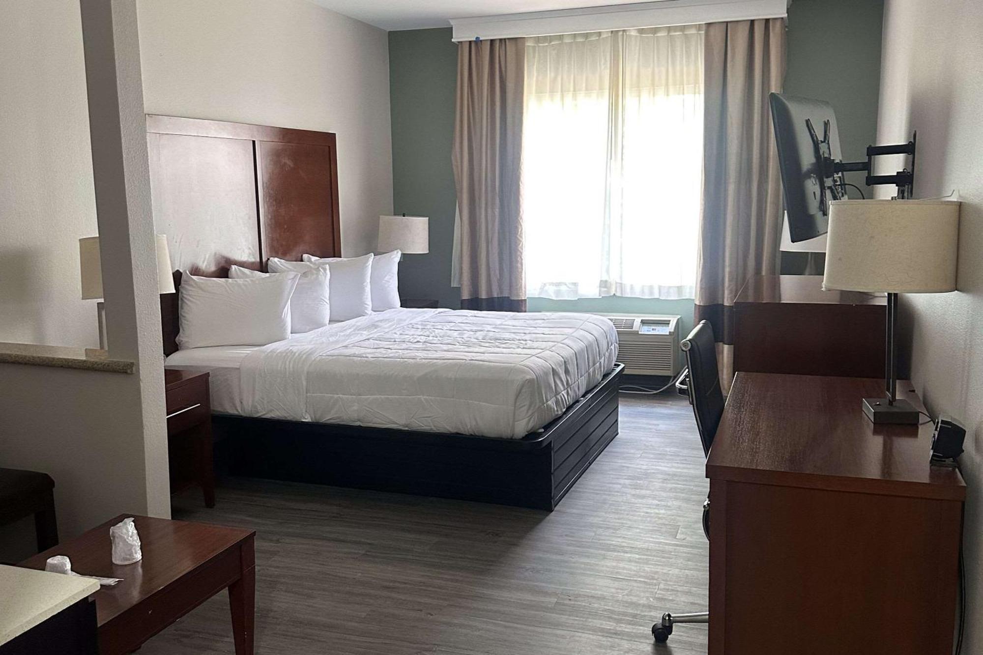 וולדורף Quality Suites מראה חיצוני תמונה