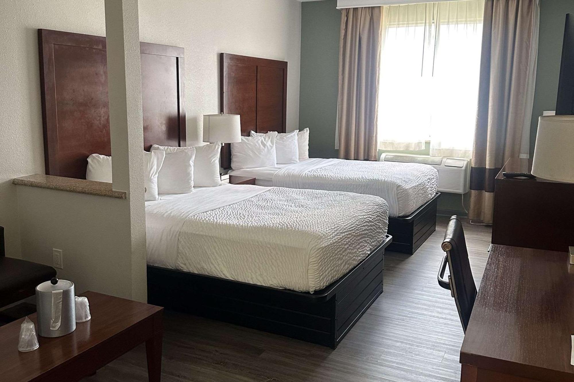 וולדורף Quality Suites מראה חיצוני תמונה