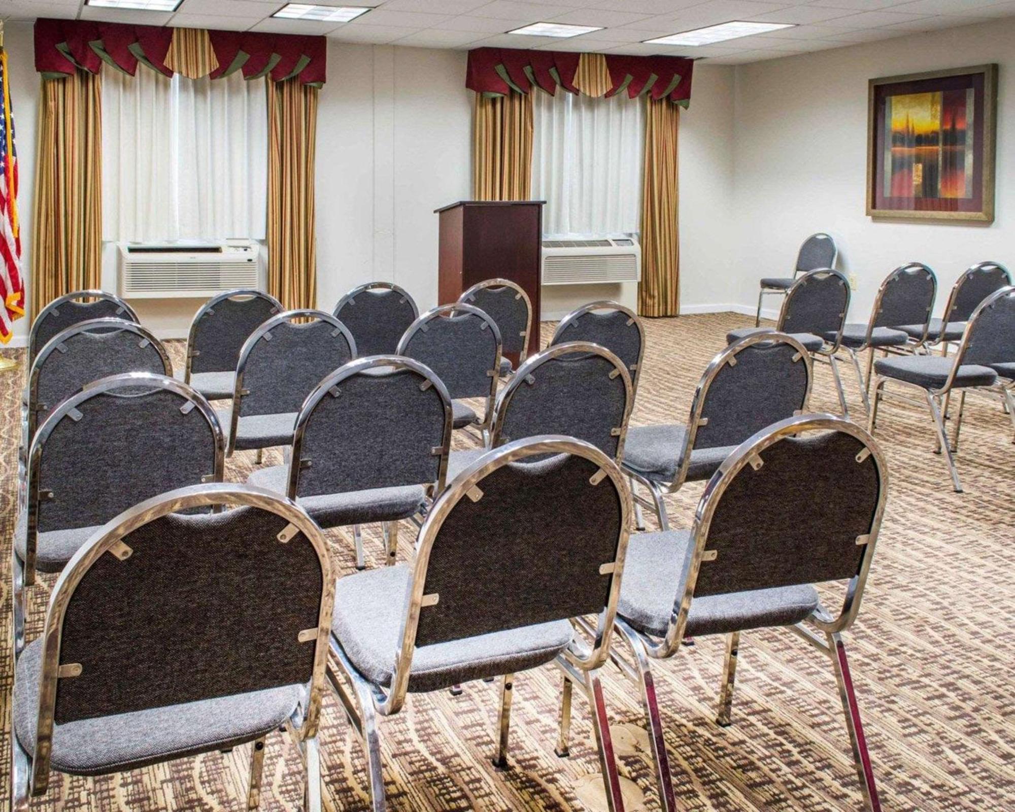 וולדורף Quality Suites מראה חיצוני תמונה